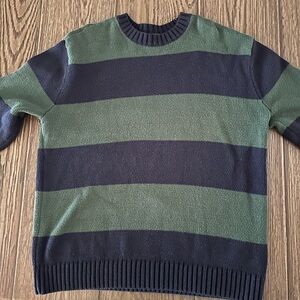 Hollister Women's Green and Blue Striped Crewneck Sweater